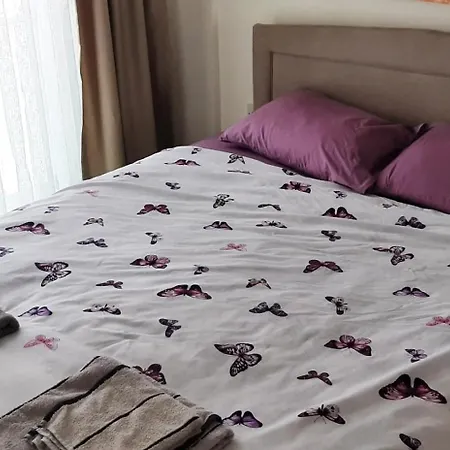 Location In Kyrenia شقة *