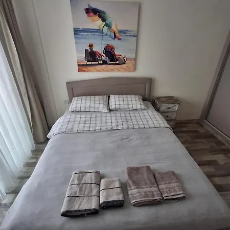 Location In Kyrenia شقة *